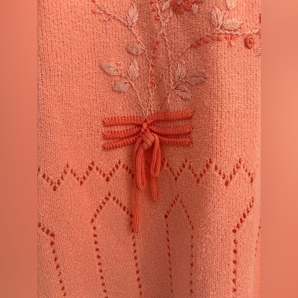 Vintage Goldie Short Sleeve Knit Tee Peachy Keen Embroidered Floral Beaded M - Picture 9 of 10